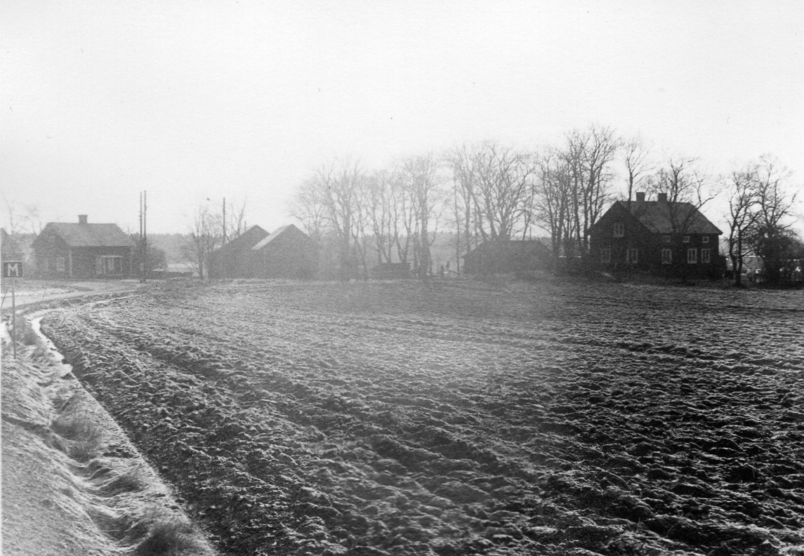 Ängby gård år 1971, idag Ängby bygata.