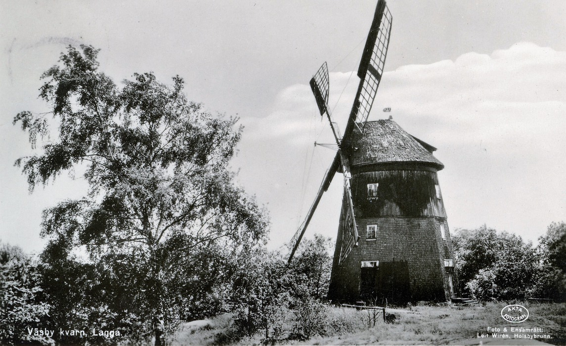 Väsby kvarn byggdes år 1876. Årtal för fotot okänt.