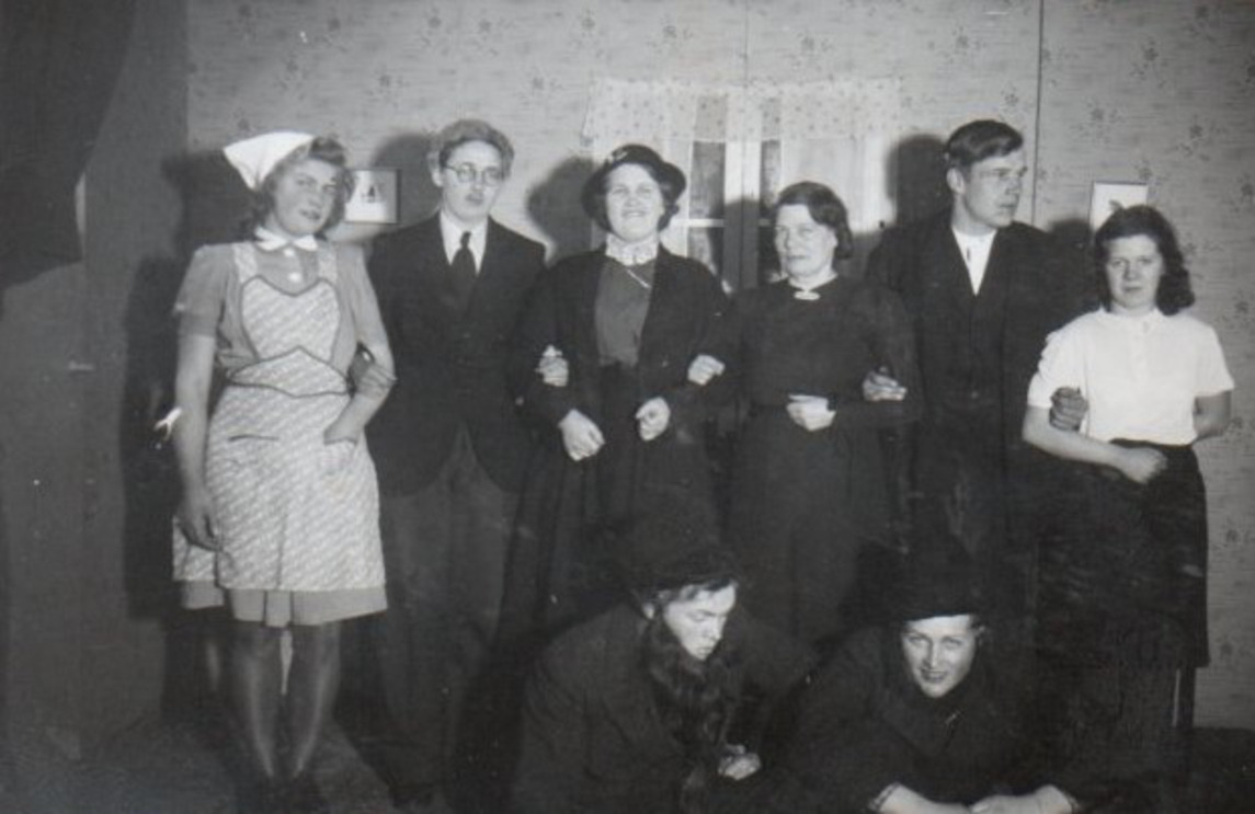teater i Ulvesta skola 1944